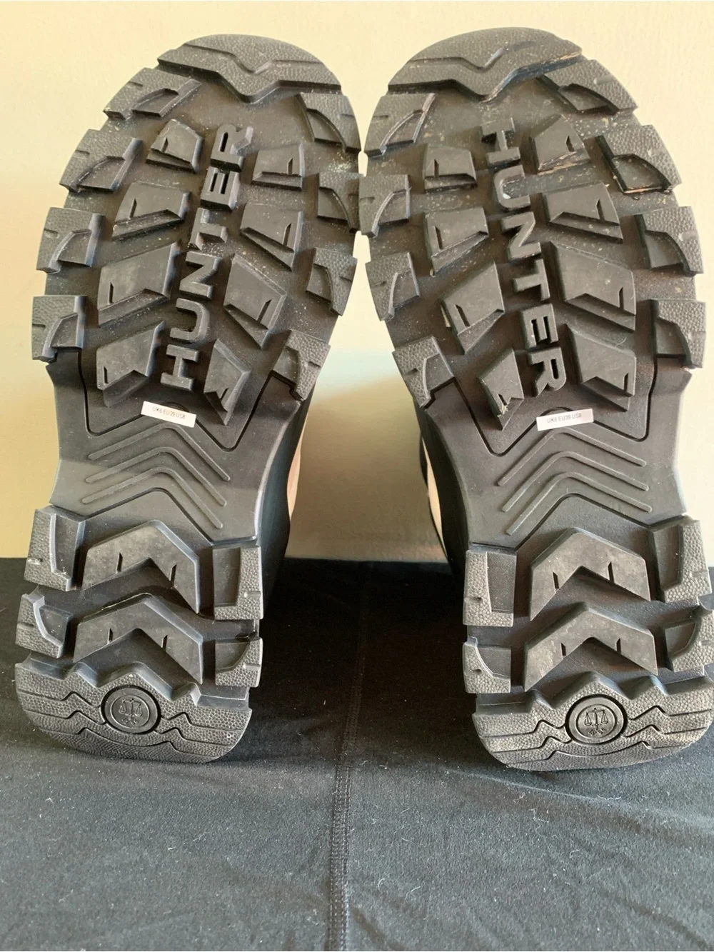 Hunter Winter Snow Boots in White and Black